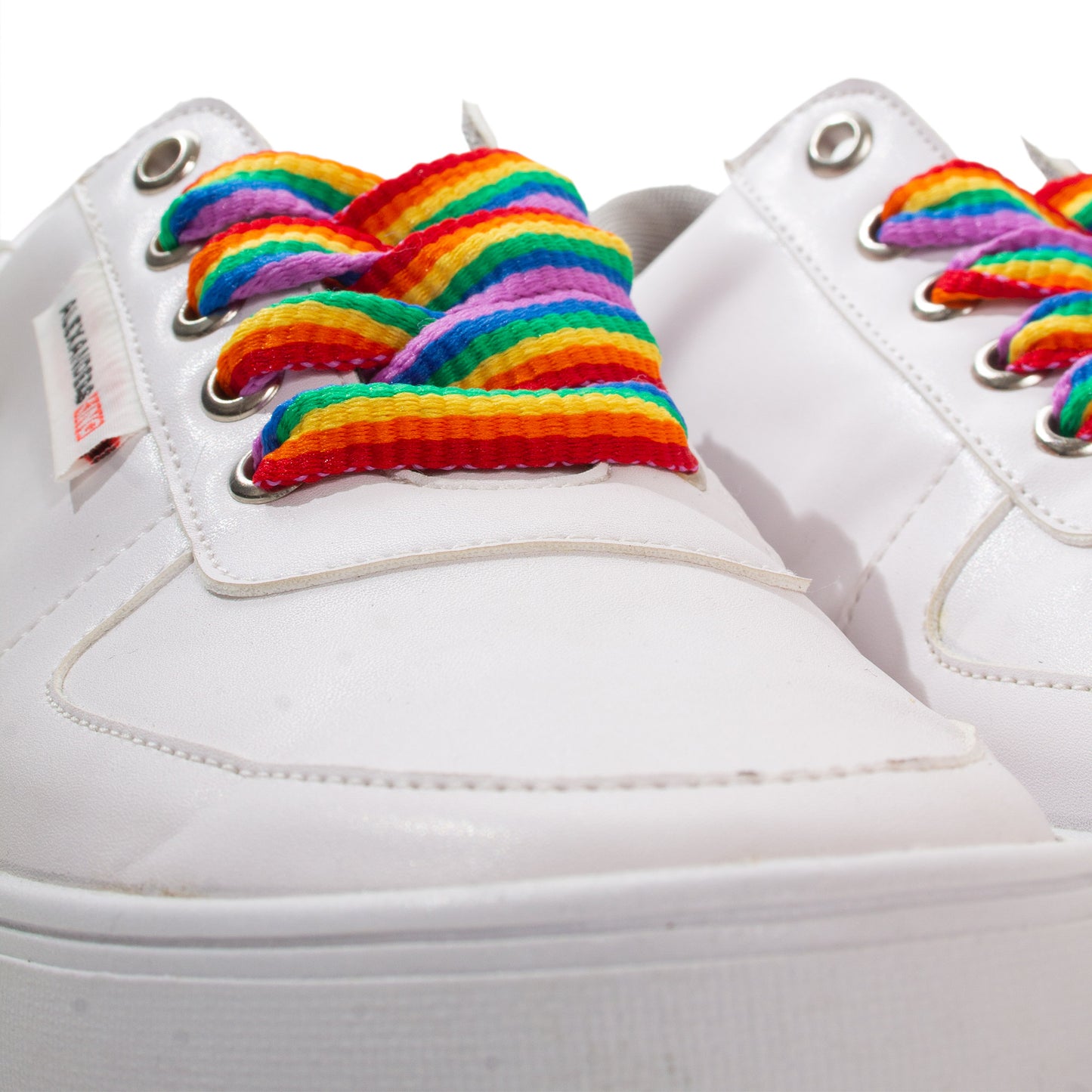 TE0001 Tenis KINGSPRIDE blancos barra reflejante