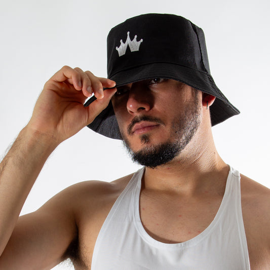 BH0004 Bucket Hat Negro bordado de corona blanco