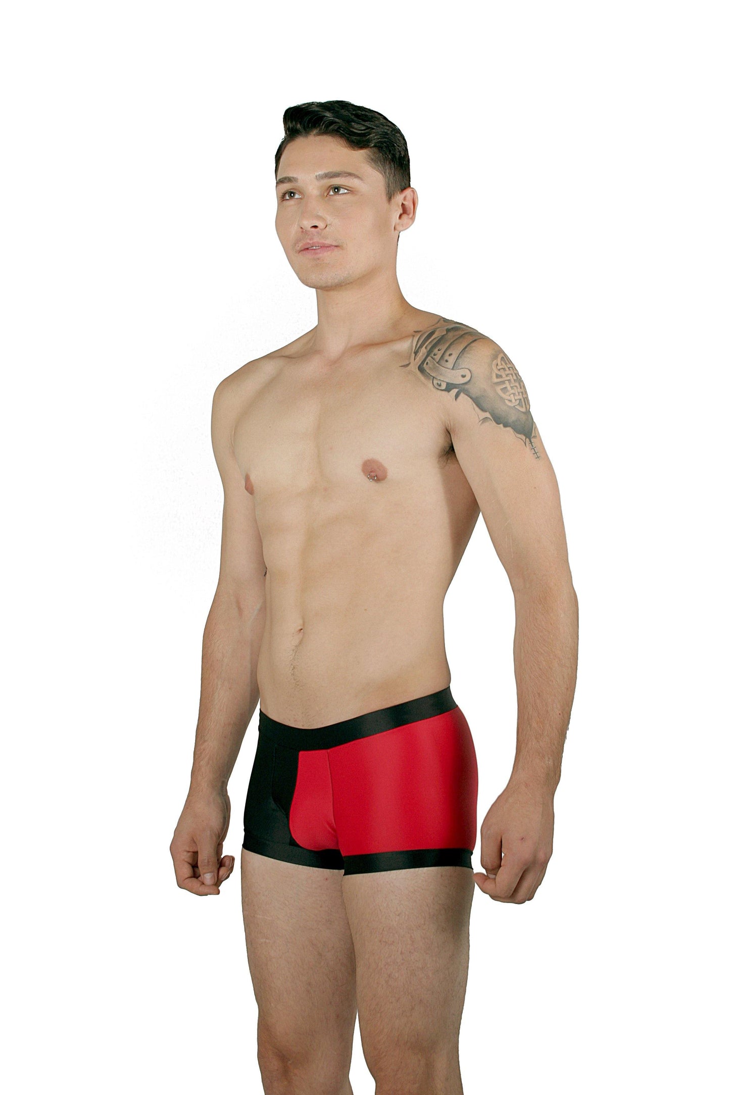 CA0002 - Traje de Ba̱o Short Negro/Rojo - AlexandersKing Underwear