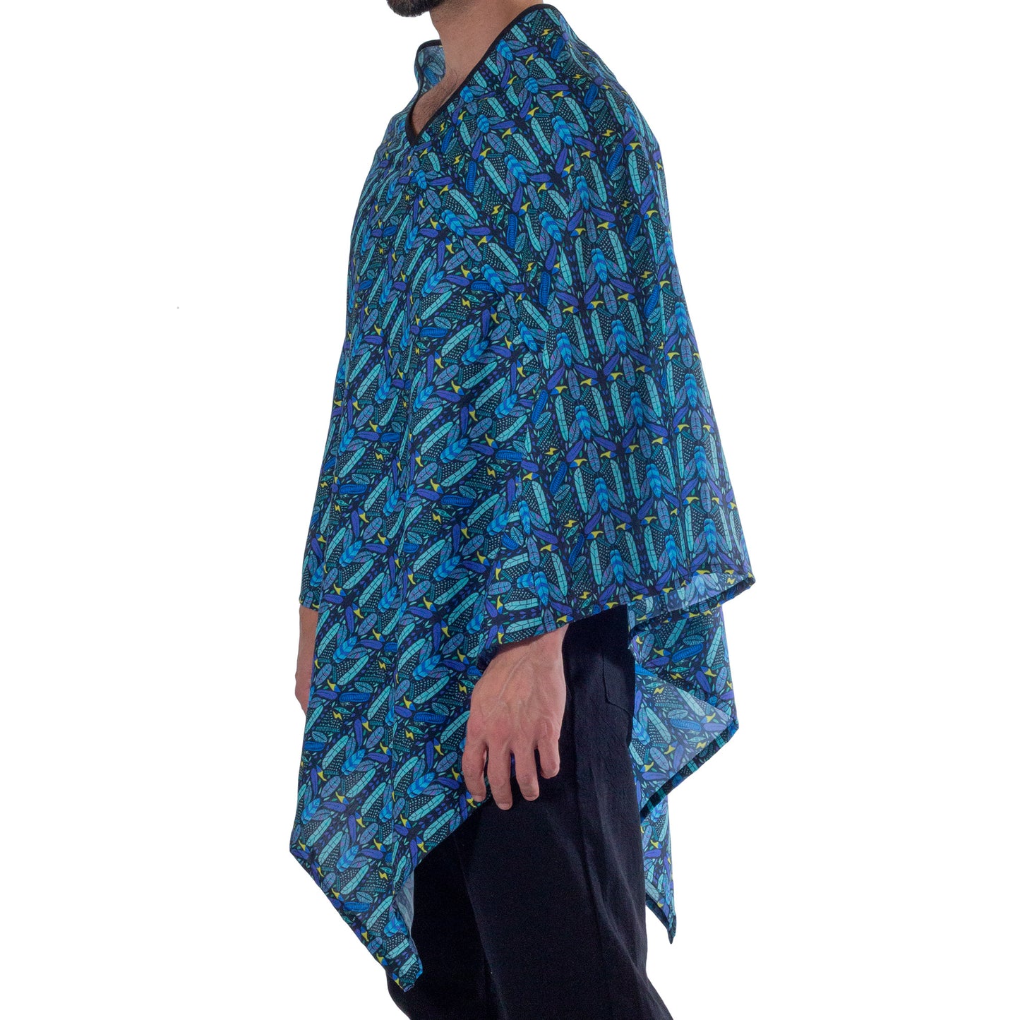 QT0002 Poncho estilo Quechquemetl Tulum estampado figuras plumas azules skinit